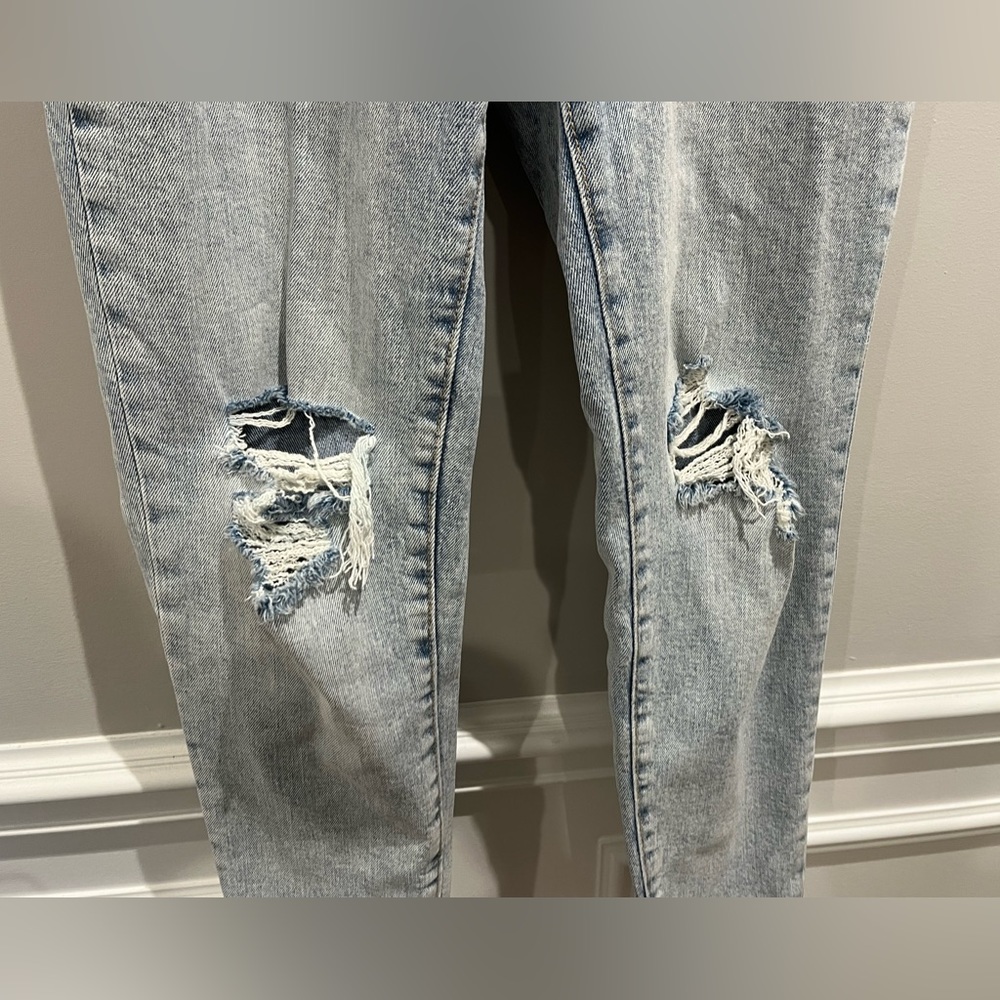 Express Straight Ripped Jeans - Picture 2 of 6